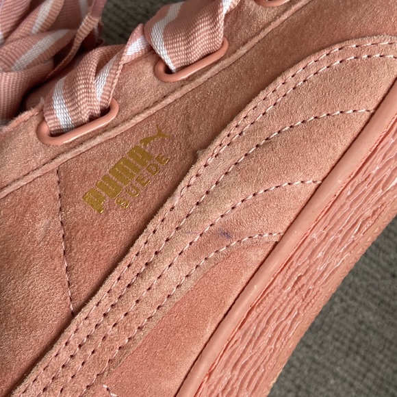 Puma suede pink ribbon lace sneakers size 5 - Picture 7 of 9